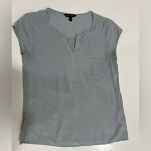 Banana Republic Women's Lt. Gray Flowy Top